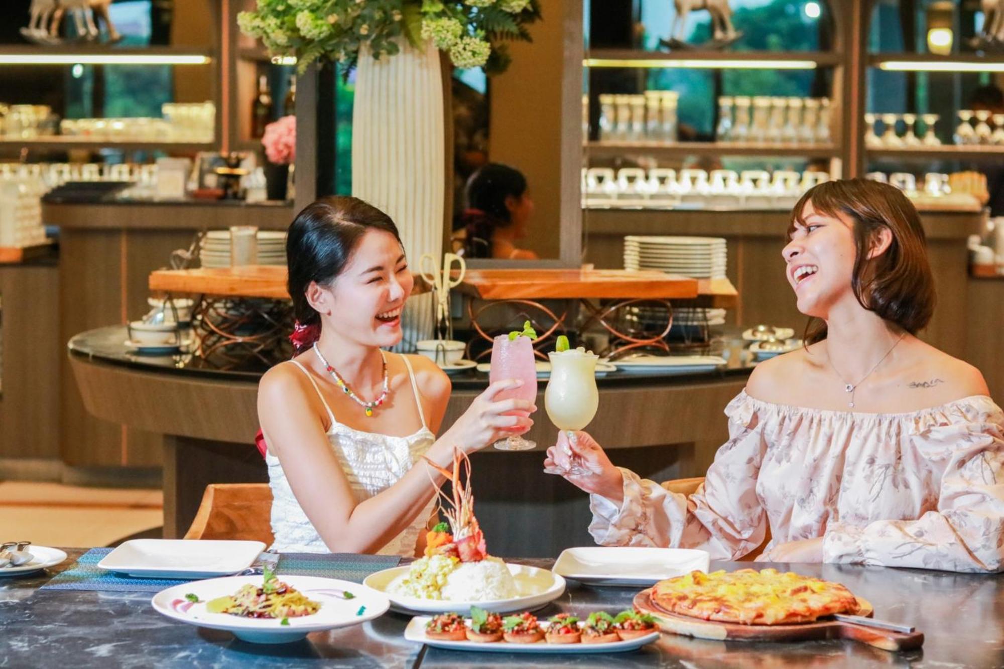 The Cavalli Casa Resort Phra Nakhon Si Ayutthaya Buitenkant foto
